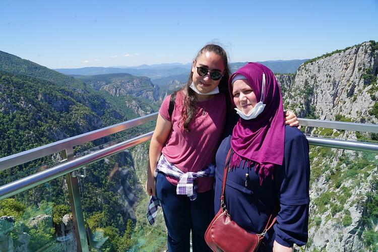 “Üzerinde dolaşırken insanı ürkütüyor”