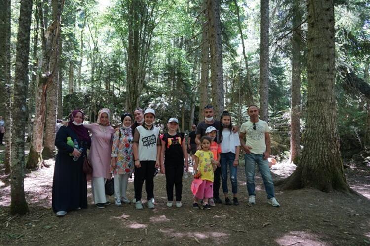 Kimileri fotoğraf çekerken kimileri de tedirginlik yaşıyor